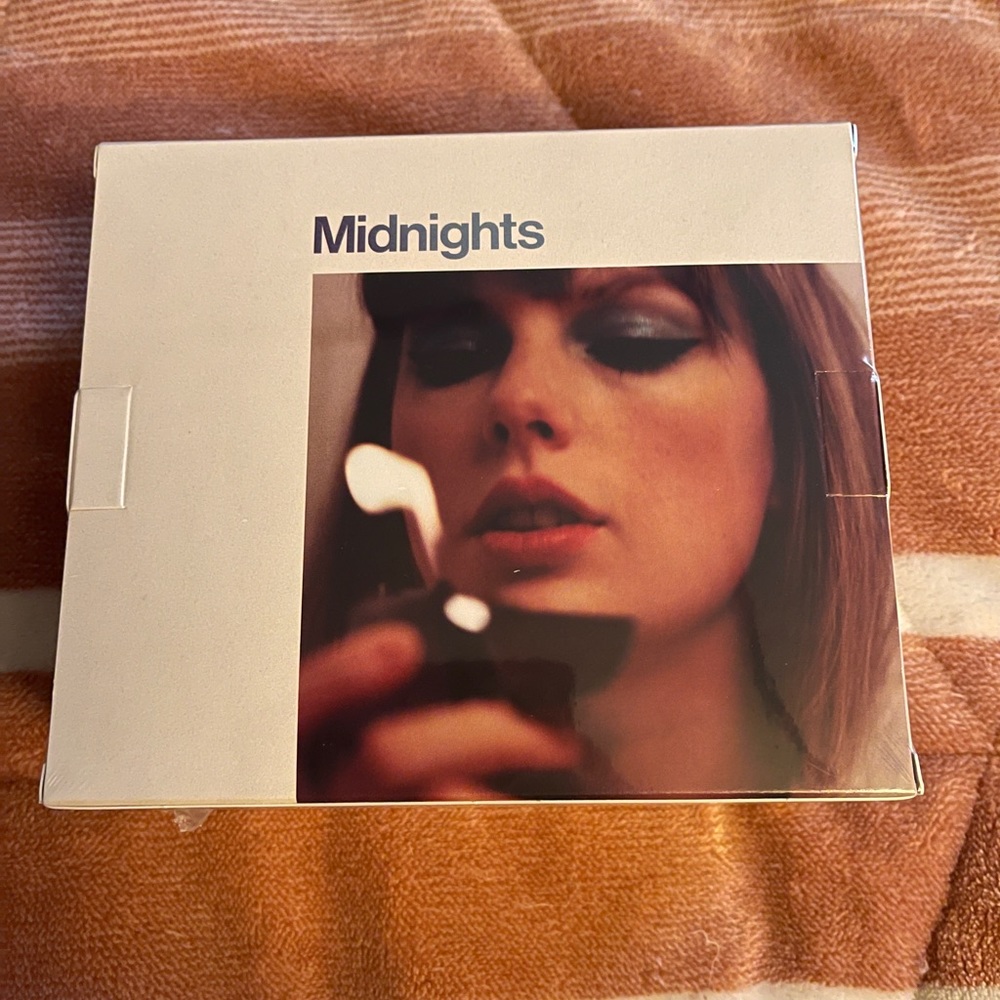 New Taylor Swift Capital One Midnights Box Sold Out Limited Edition - CD & Shirt